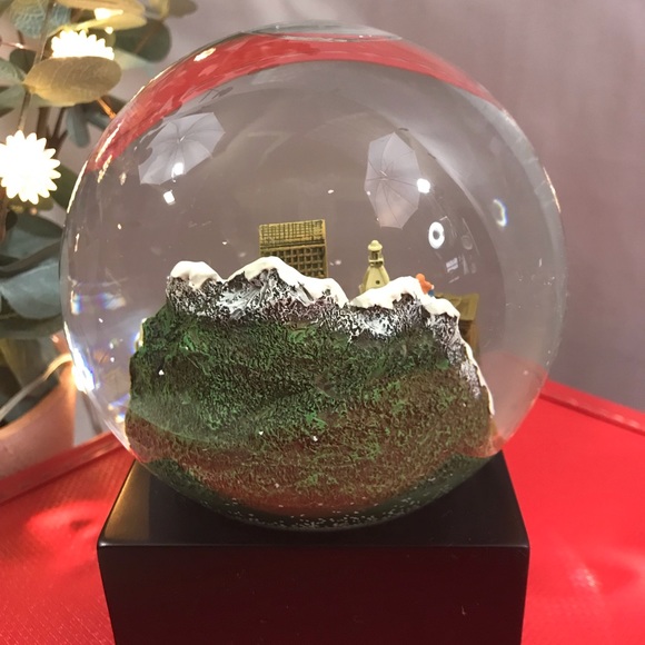 SOLD Saks Denver Skyline Snowglobe - Picture 4 of 4